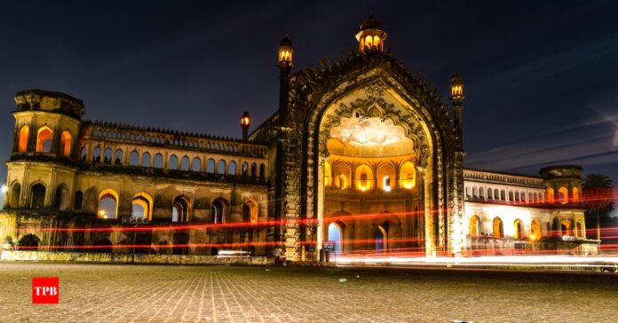 लखनऊ मैनुअल स्वीपिंग न्यूज चिनहट वार्ड सफाई अभियान पार्षद हरी झंडी सफाई कर्मी